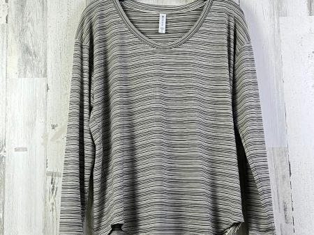 Athletic Top Long Sleeve Crewneck By Athleta In Black & White, Size: M Online